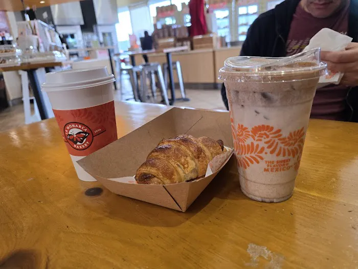 La Monarca Bakery & Cafe Picture 10