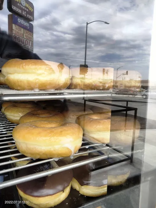 Yum Yum Donuts Picture 2