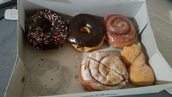 Yum Yum Donuts Picture 8