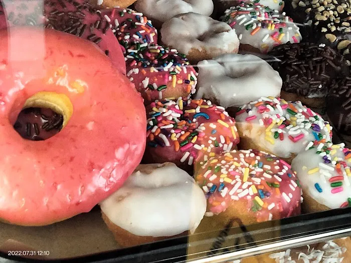Yum Yum Donuts Picture 4