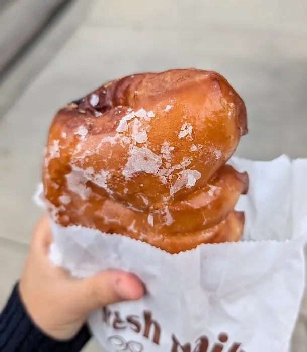Sun's Donuts Picture 9