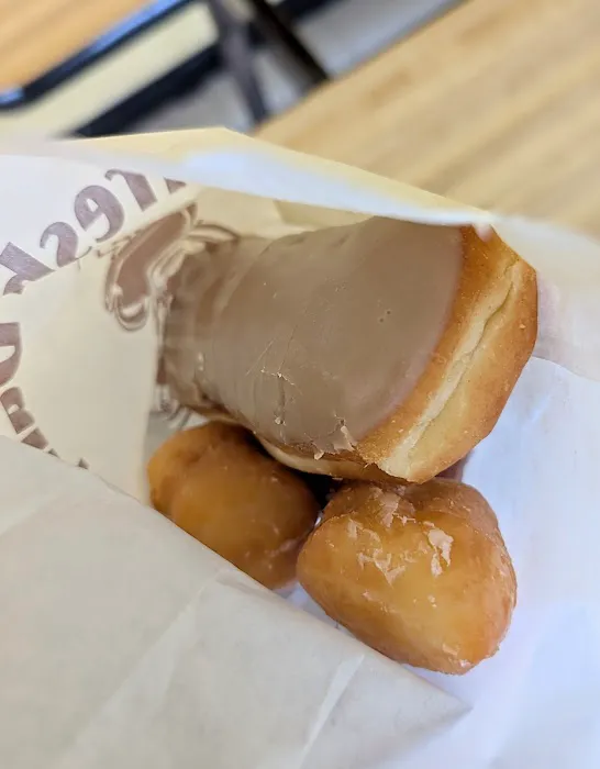 Sun's Donuts Picture 8