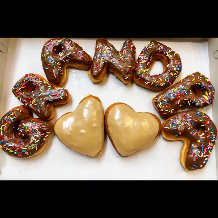 Doh-Nut-Hut Picture 9