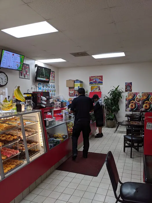 Los Alamitos Donuts Picture 3