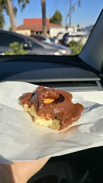 Los Alamitos Donuts Picture 7