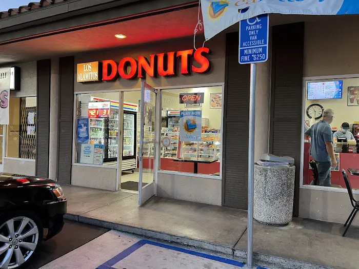 Los Alamitos Donuts Picture 5