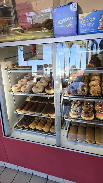 Los Alamitos Donuts Picture 10