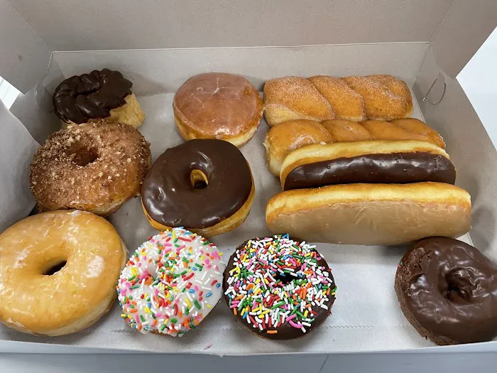 Los Alamitos Donuts Picture 9