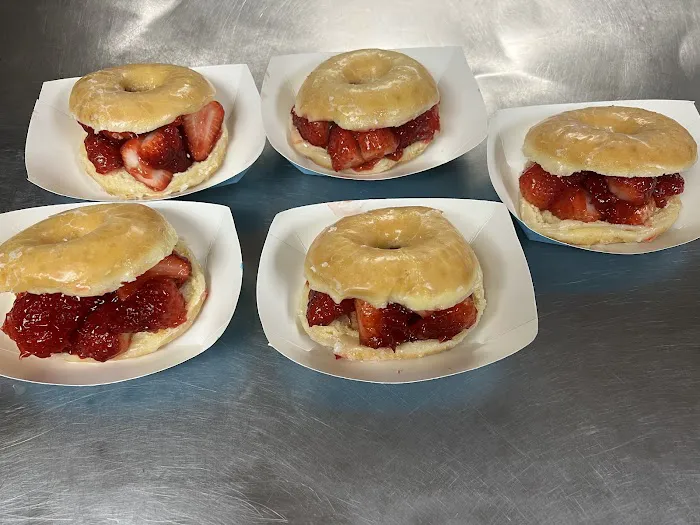 Master Fresh Donuts Picture 7