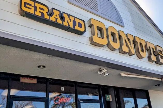 Grand Donuts