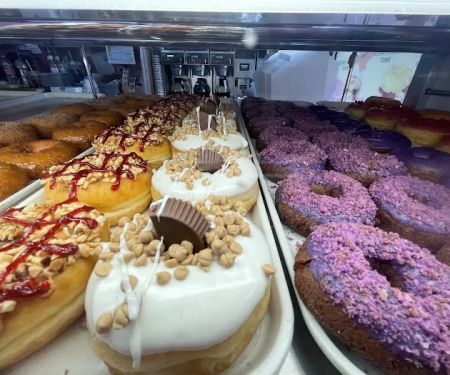 DK's Donuts & Bakery