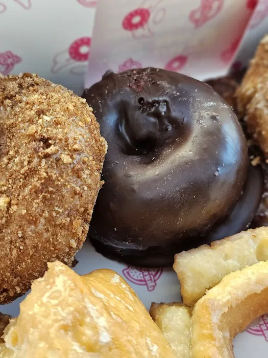 DK's Donuts & Bakery Picture 3