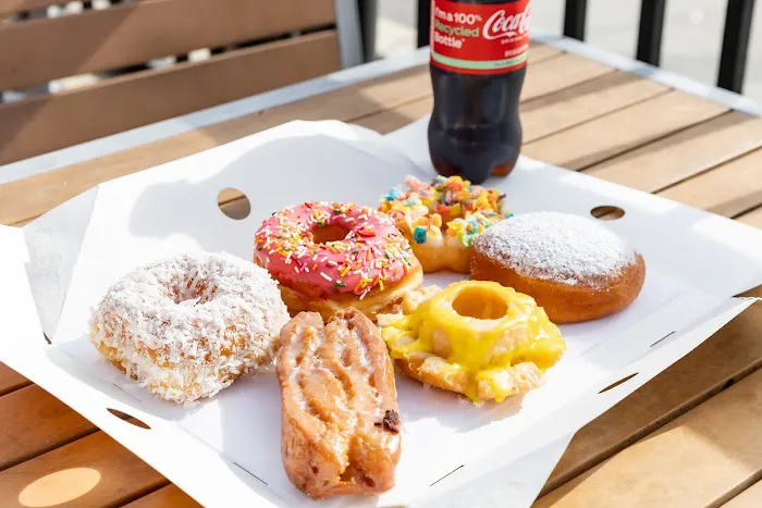 Randy's Donuts Picture 6