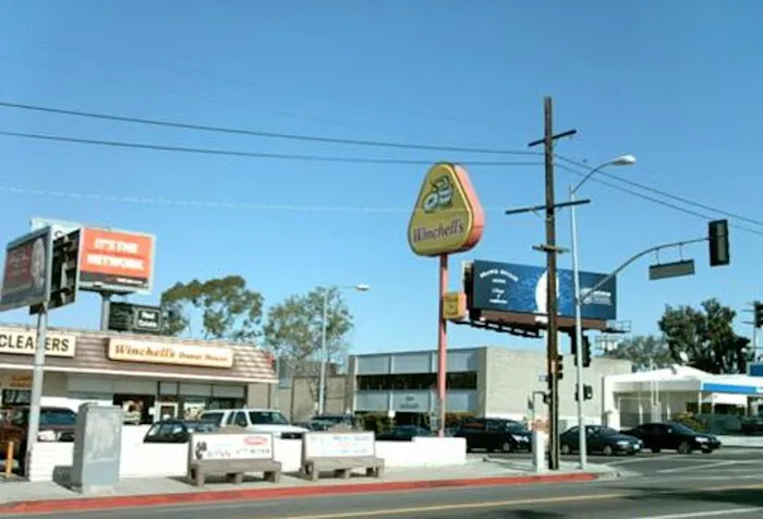 Winchell's Donut House Picture 6