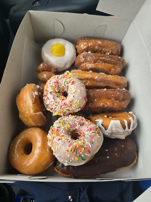 Primo's Donuts Picture 10