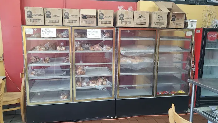 Y las 3 niñas bakery Picture 5