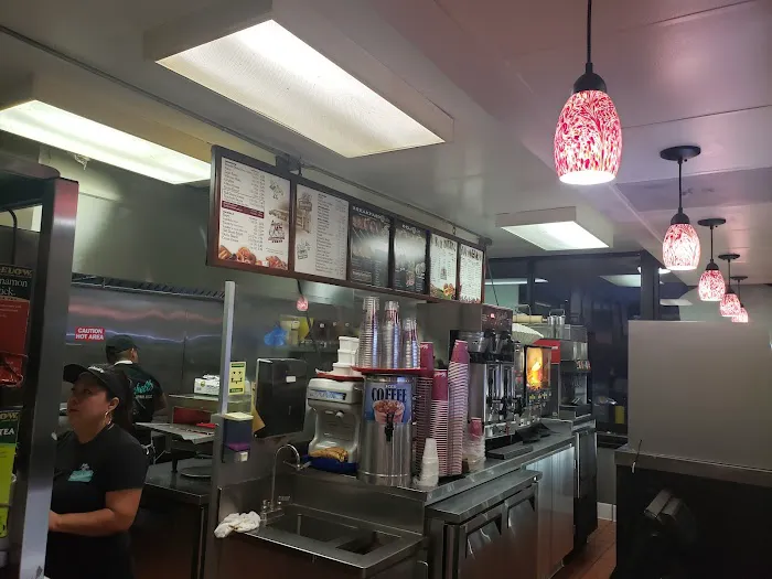 Winchell's Donut House Picture 9