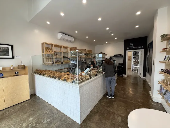 Des Croissants Paris Picture 6