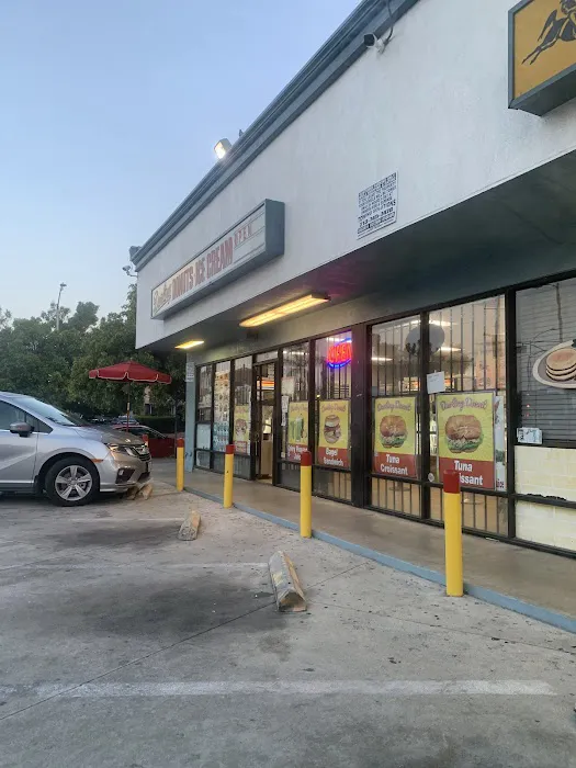 Darling Donuts & Ice Cream Picture 3