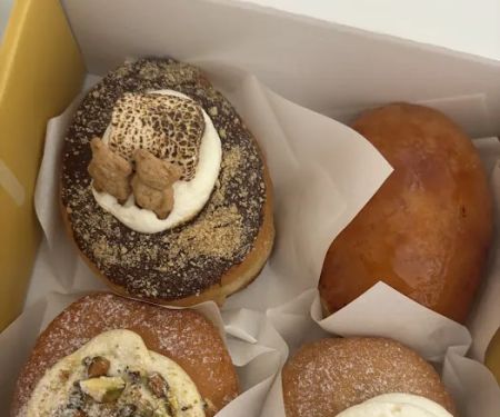 Flour Fresh Cream Donut