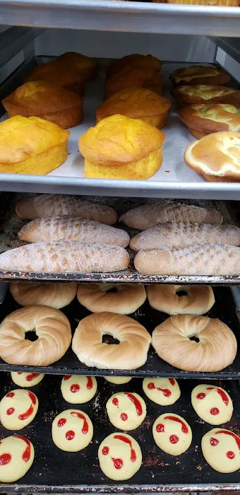 Ibarras Bakery Picture 7