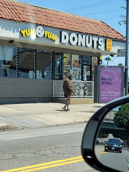 Yum Yum Donuts Picture 3
