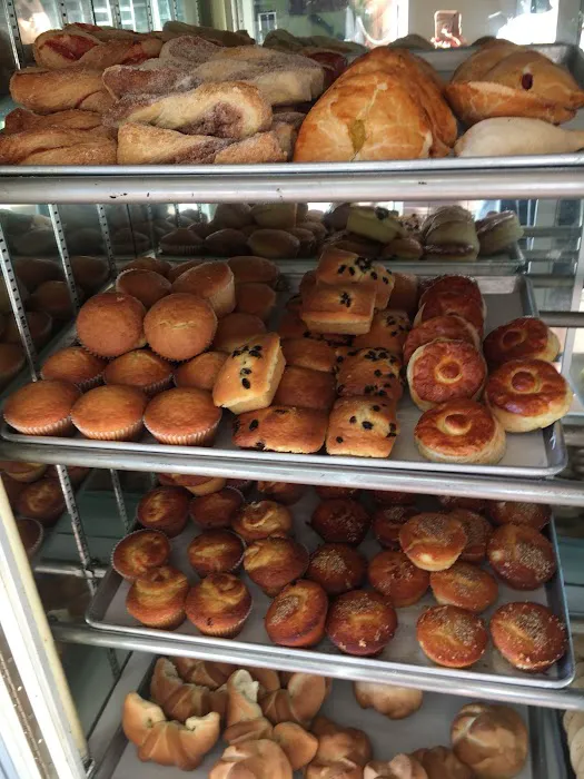 Ponce's Bakery Picture 5
