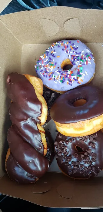 Yum Yum Donuts Picture 1