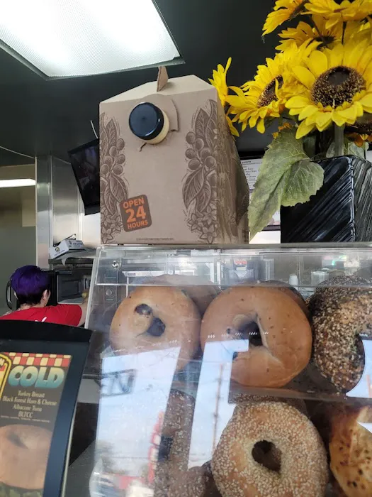 Yum Yum Donuts Picture 5