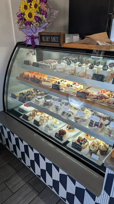 El Mana Pastry Shop Picture 2