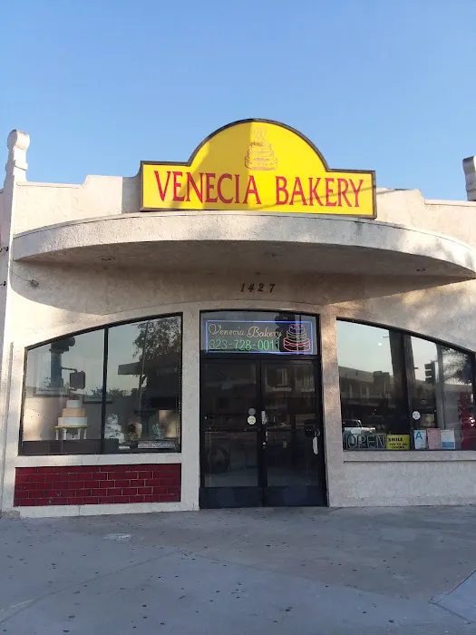 Venecia Bakery Picture 8