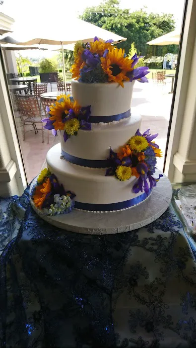 April's Cakes Picture 10