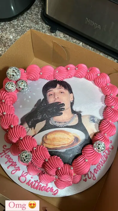 April's Cakes Picture 3