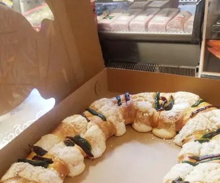 El Globo Bakery