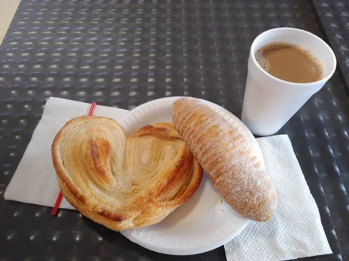 El Globo Bakery Picture 10
