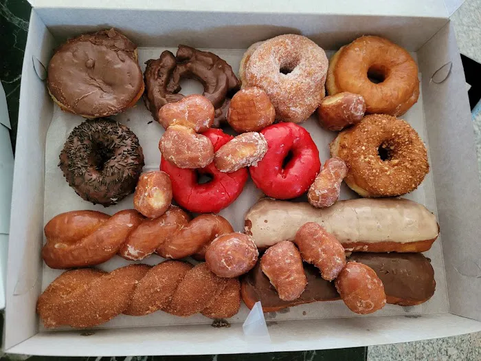 Goody's Donuts Picture 6