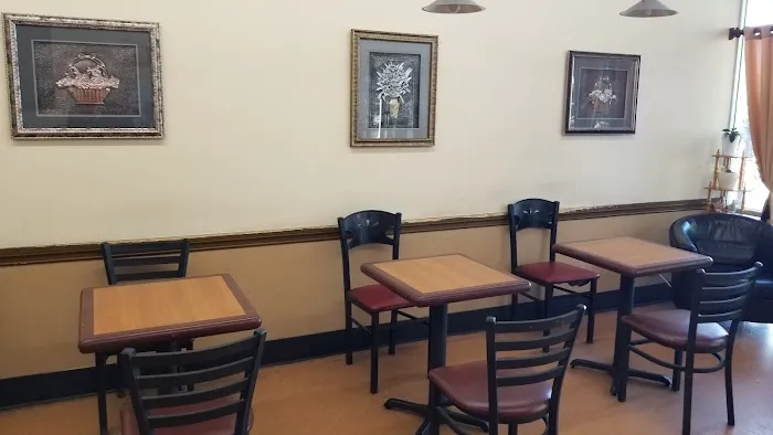Cafe Du Soleil Picture 2