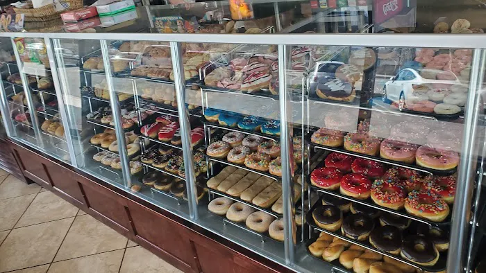 Yum Yum Donuts Picture 3