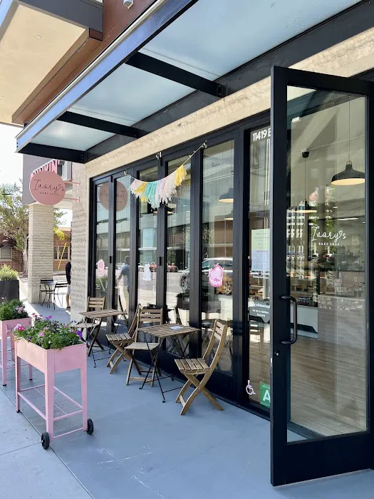Ivory's Bake Shop Picture 8