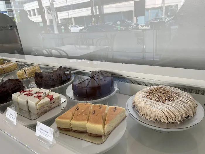 Lady M Cake Boutique - Sawtelle Picture 5