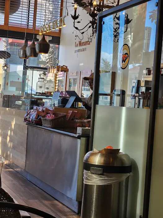 La Monarca Bakery & Cafe Picture 6