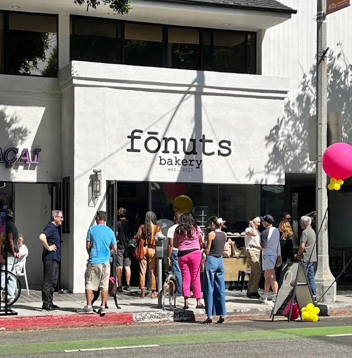 fōnuts bakery & donuts Picture 10