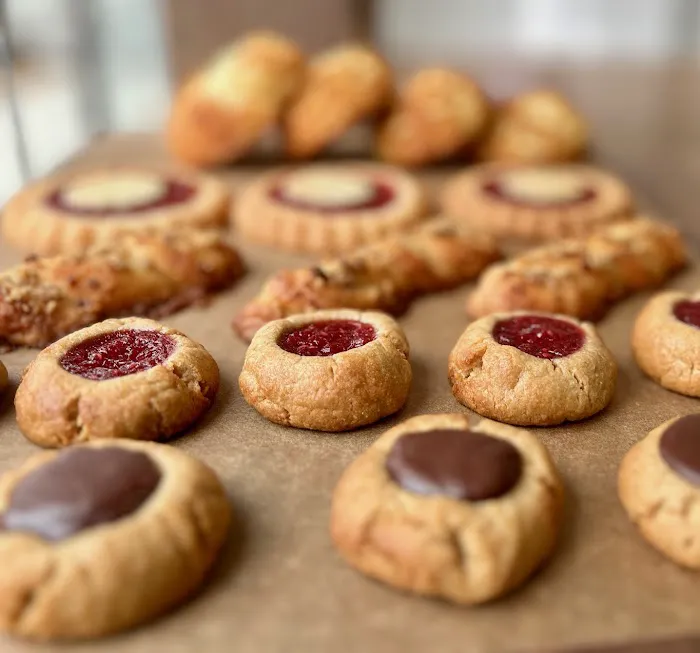 fōnuts bakery & donuts Picture 5