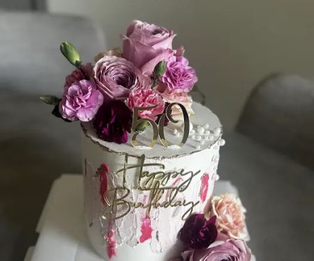 Custom cakes by negar