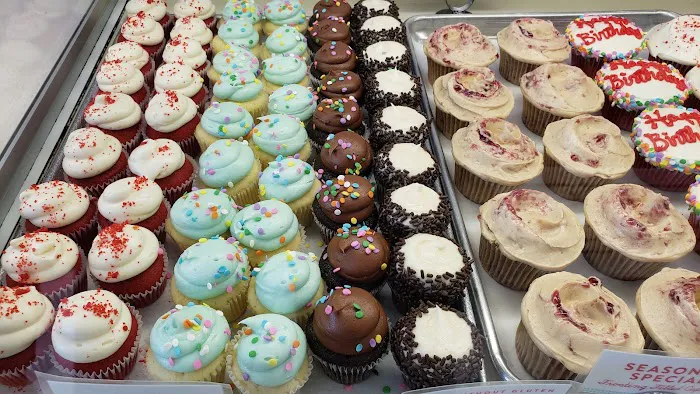 SusieCakes - Brentwood Picture 6
