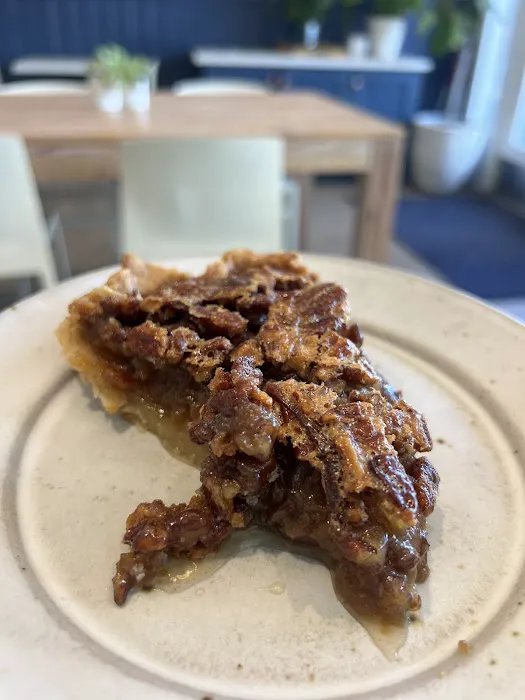 Winston Pies Picture 3