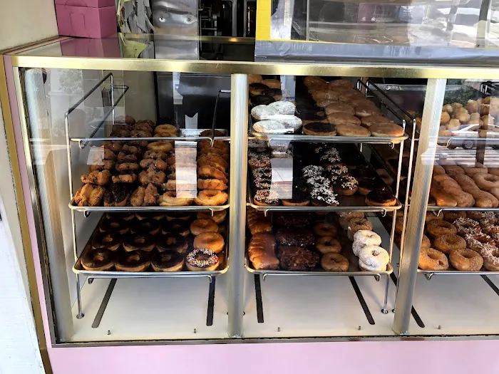Miss Donuts Picture 6