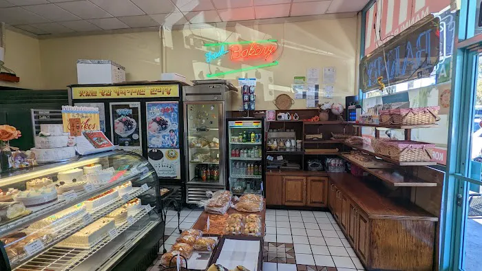 Manmi Bakery Picture 7
