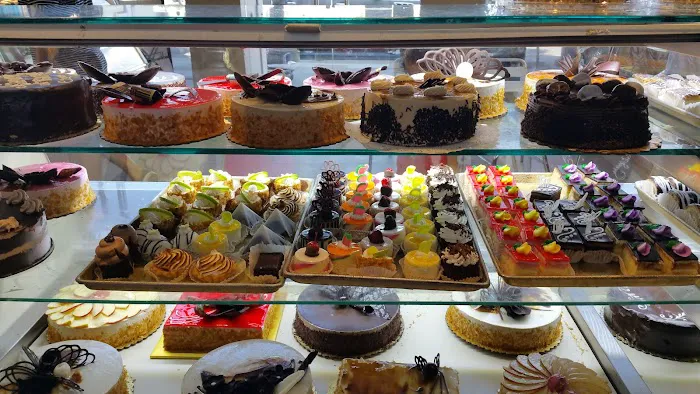 Classic Le Palais Pastry Picture 8