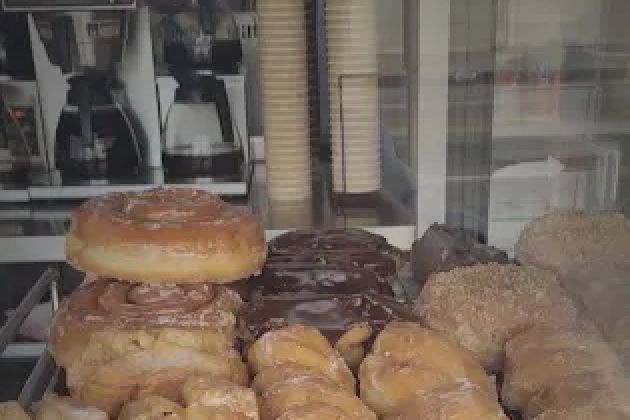 Coffee House Donuts